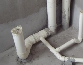 云霄水管维修电话